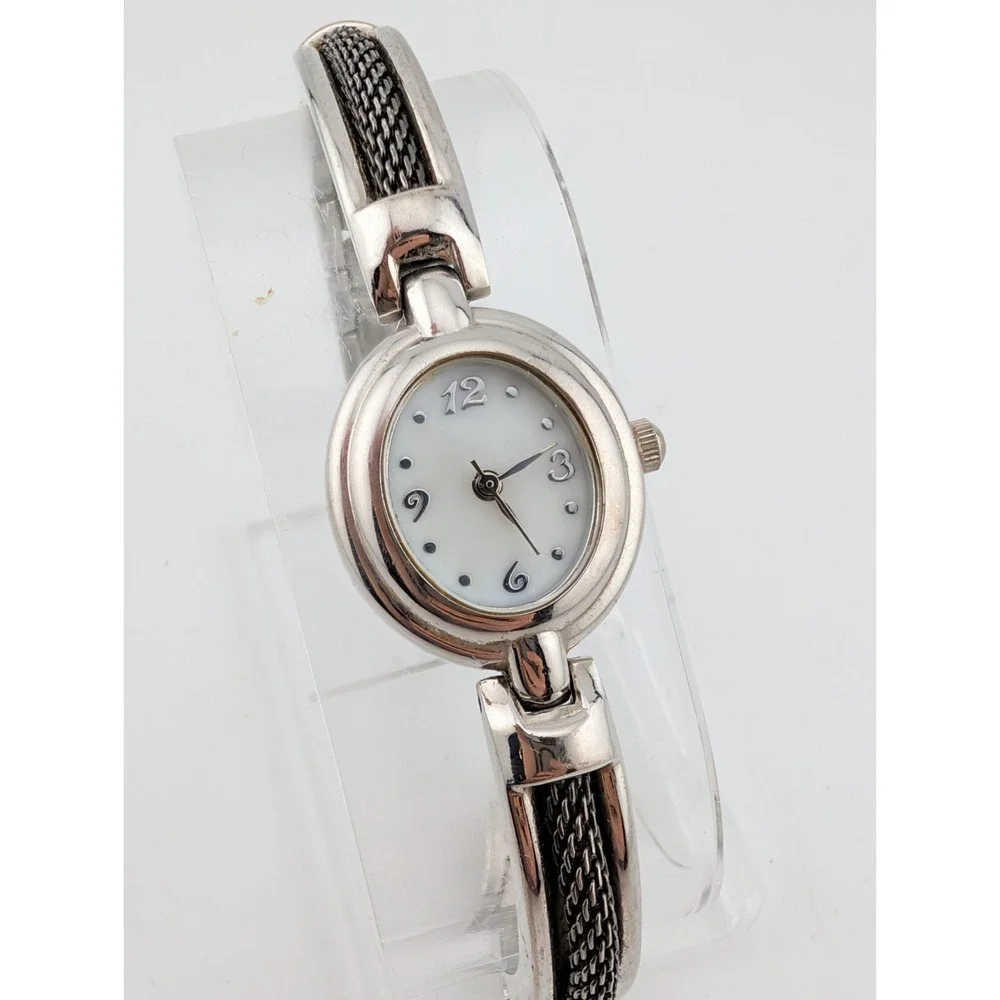 Women's Quartz Watch 20mm Case MOP Dial Silver 7.25